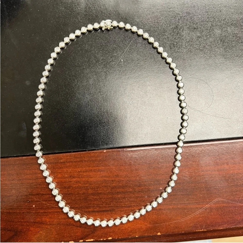 Tiffany & Co. Diamond Tennis Necklace in Platinum, '5.50 CTW' - Picture 4 of 11